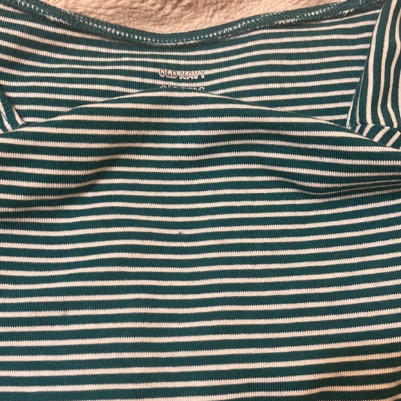 Old Navy Fitted T-Shirt, Size Small - Picture 5 of 5
